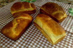 Quantas calorias em 1 Porçoes Pão Caseiro Clarisse?