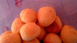 Quantas calorias em 1 Porçoes Pão De Queijo Caipira?