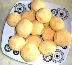 Quantas calorias em 1 Porçoes Pão-De-Queijo Da Mãe?