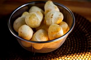 Quantas calorias em 1 Porçoes Pão De Queijo De Batata Doce İsis?