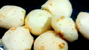 Quantas calorias em 1 Porçoes Pão De Queijo Juliana?