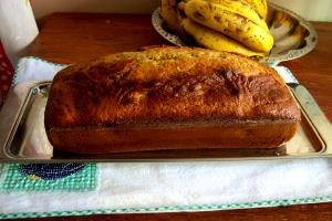 Quantas calorias em 1 Porçoes Pão Rápido De Banana?