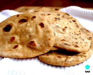 Quantas calorias em 1 Porçoes Pão Sírio İntegral Caseiro?