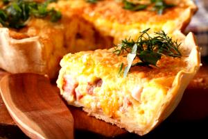 Quantas calorias em 1 Porçoes Quiche Fit?