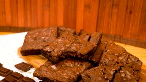 Quantas calorias em 1 Porçoes Receita De Brownie Sem Glúten E Lactose?