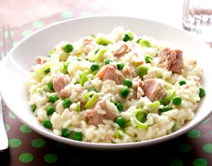 Quantas calorias em 1 Porçoes Risoto De Alho Poró,Atum E Ervilha?