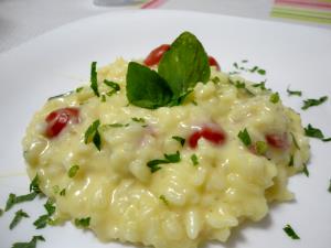 Quantas calorias em 1 Porçoes RISOTO DA SOGRA?