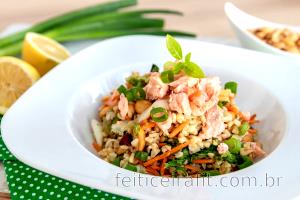 Quantas calorias em 1 Porçoes Salada Asiática?