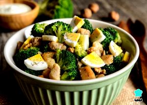 Quantas calorias em 1 Porçoes Salada De Brócolis?