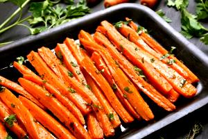 Quantas calorias em 1 Porçoes Salada De Cenoura Palito?