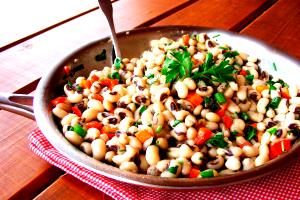 Quantas calorias em 1 Porçoes Salada De Feijao Fradinho?