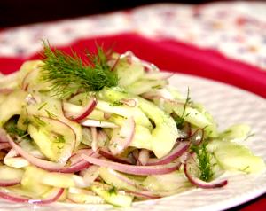 Quantas calorias em 1 Porçoes Salada De Pepino Com Cebola Roxa?