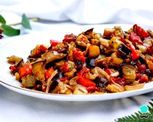 Quantas calorias em 1 Porçoes Salada De Pimentão E Berinjela?