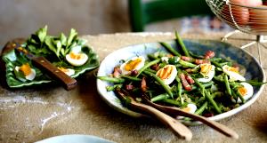 Quantas calorias em 1 Porçoes Salada Feijão Verde?