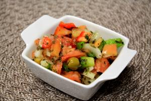 Quantas calorias em 1 Porçoes Salada Padinha?