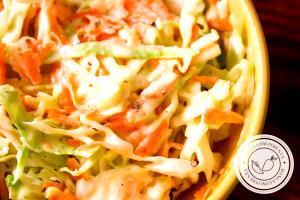 Quantas calorias em 1 Porçoes Salade Repolho Cru Com Cenoura?