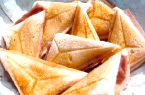 Quantas calorias em 1 Porçoes Sanduiche Tostex Simples?
