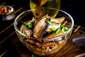 Quantas calorias em 1 Porçoes Sardinha Na Pressão?