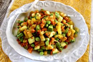 Quantas calorias em 1 Porçoes Seleta De Legumes Refogada?