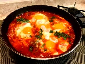 Quantas calorias em 1 Porçoes Shakshuka?