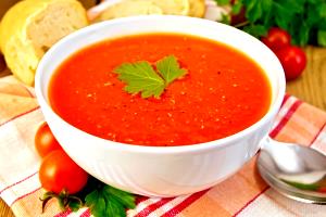 Quantas calorias em 1 Porçoes Sopa Creme De Tomate E Inhame?