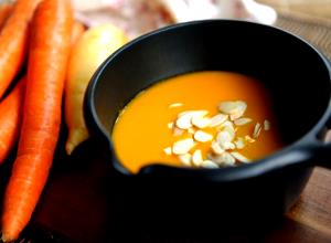 Quantas calorias em 1 Porçoes Sopa De Cenoura E Mandioquinha?