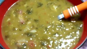 Quantas calorias em 1 Porçoes Sopa De Ervilha Com Paio?