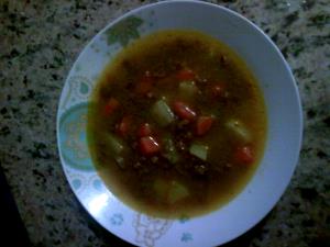 Quantas calorias em 1 Porçoes Sopa De Legumes E Proteína De Soja?