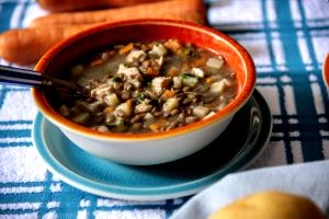 Quantas calorias em 1 Porçoes Sopa De Lentilha Com Frango?