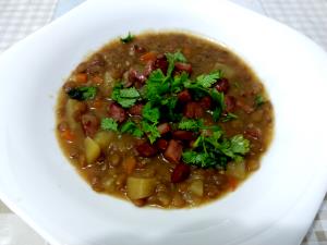 Quantas calorias em 1 Porçoes Sopa De Lentilha Com Repolho?