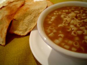 Quantas calorias em 1 Porçoes Sopa De Macarrão Com Feijão?