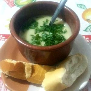 Quantas calorias em 1 Porçoes Sopa Especial?