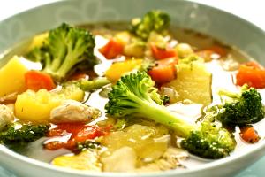 Quantas calorias em 1 Porçoes Sopa Frango Legumes?
