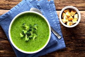 Quantas calorias em 1 Porçoes Sopa Verde De Brócolis?