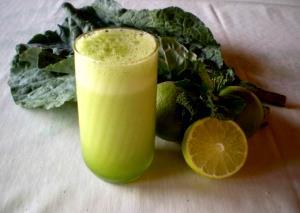 Quantas calorias em 1 Porçoes Suco De Couve Com Limão E Adoçante.?