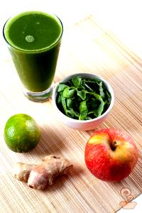 Quantas calorias em 1 Porçoes Suco Verde (Couve, Maça, Gengibre)?