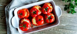 Quantas calorias em 1 Porçoes Tomate Recheado Com Frango Cremoso?