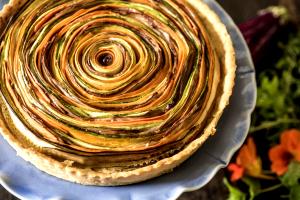 Quantas calorias em 1 Porçoes Torta De Legumes Arcoiris?