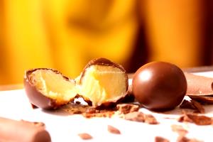 Quantas calorias em 1 Porçoes Trufa De Leite Condensado E Chocolate?