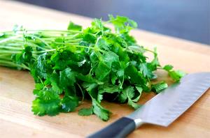 Quantas calorias em 1 Porçoes Verduras Sautê C/ Salsa Porpurina?