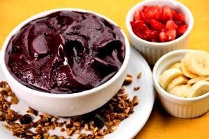 Quantas calorias em 1 Porçoes Vitamina Funcional De Açaí?