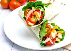 Quantas calorias em 1 Porçoes Wrap Com Verduras E Frango?