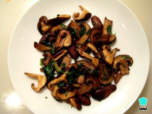 Quantas calorias em 1 Porção (145,0 G) Cogumelo shiitake, cozido?