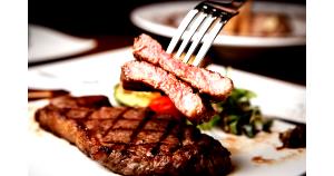 Quantas calorias em 1 Porção (449,0 G) Carne bovina, bife da parte inferior da paleta, cozido?