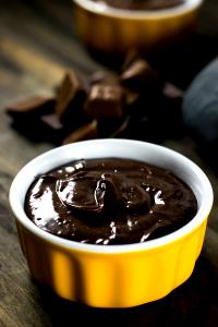 Quantas calorias em 1 pote (45 g) Mousse de Chocolate?