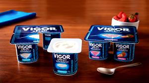 Quantas calorias em 1 potinho (90 g) Iogurte Integral Ultracremoso?