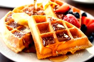 Quantas calorias em 1 Quadrado (Quadrado De 10 Cm)(Inclui Parte Congelada) Waffle com Frutas?