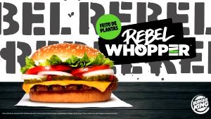 Quantas calorias em 1 sanduíche (300 g) Rebel Whopper?