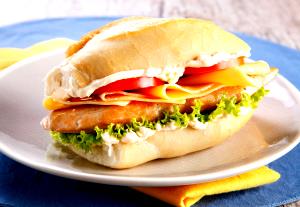 Quantas calorias em 1 sanduíche (350 g) Sanduíche Filet de Frango?