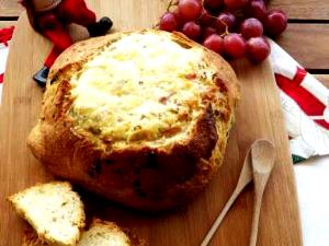 Quantas calorias em 1 unidade (25 g) Pão Recheado com Linguiça e Queijo?